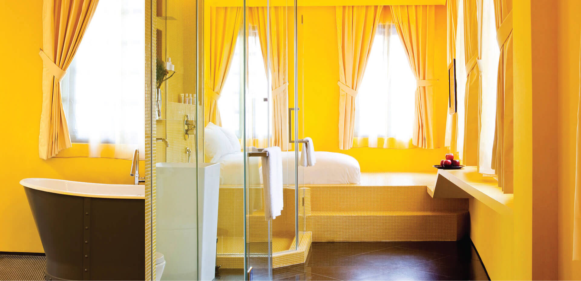 wanderlust-pantone-deluxe-yellow-submarine-thebeatles